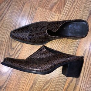 Gianni Bini leather tooled mules 8.5